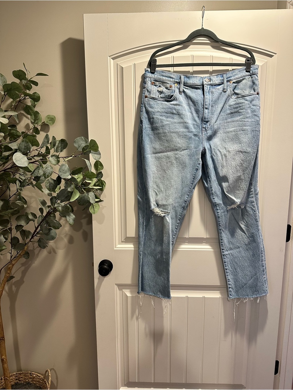 Madewell High Rise Slim Boyjean Jeans 33 Distressed Ripped Raw Hem